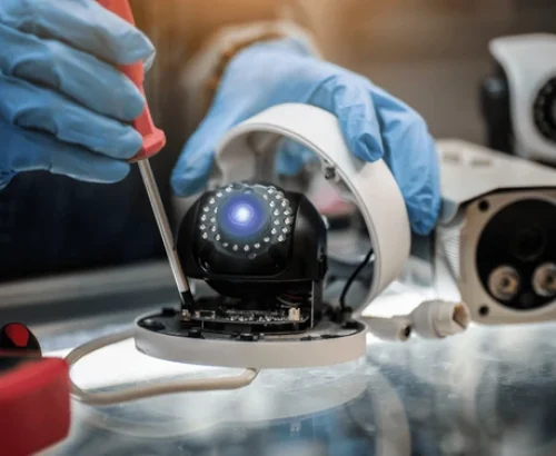 technician-repairs-cctv-camera-on-600nw-1533581822
